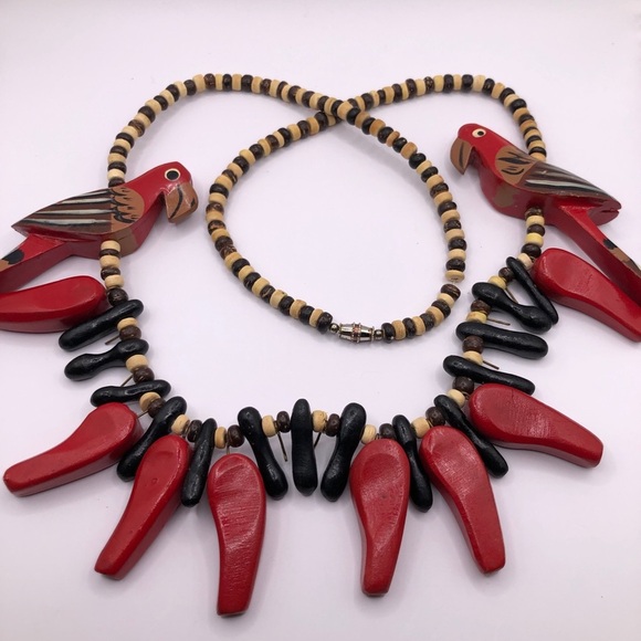 Vintage 80’s Parrot & Chili Pepper Wooden Beaded Necklace - Picture 1 of 6